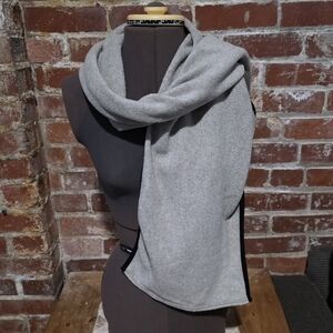 GAP Light Gray Scarf